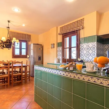 Apartamentos Sierra Tejeda * Alcaucín