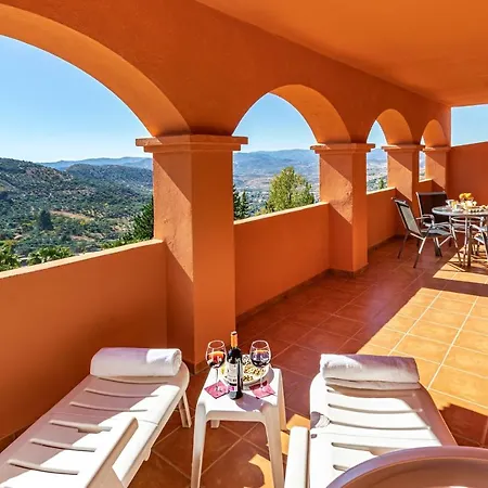 Apartamentos Sierra Tejeda * Alcaucín